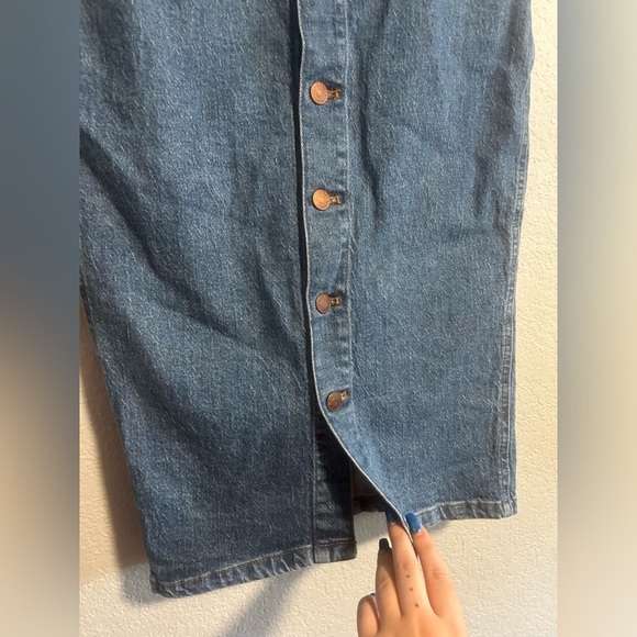 Madewell Denim High-Waist Midi Skirt in Holton Wash: Western Edition - Picture 5 of 10